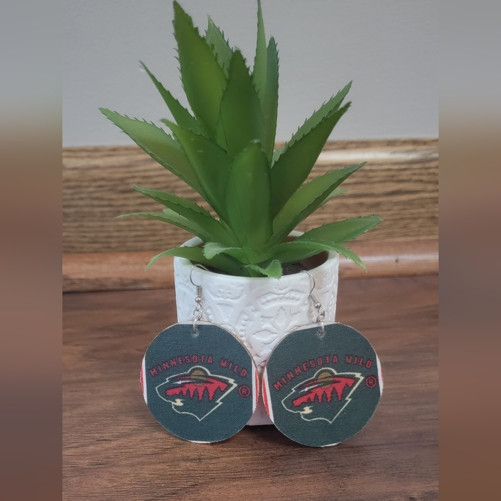 Minnesota Wild NHL Hockey Circle Lightweight New Boutique Earrings